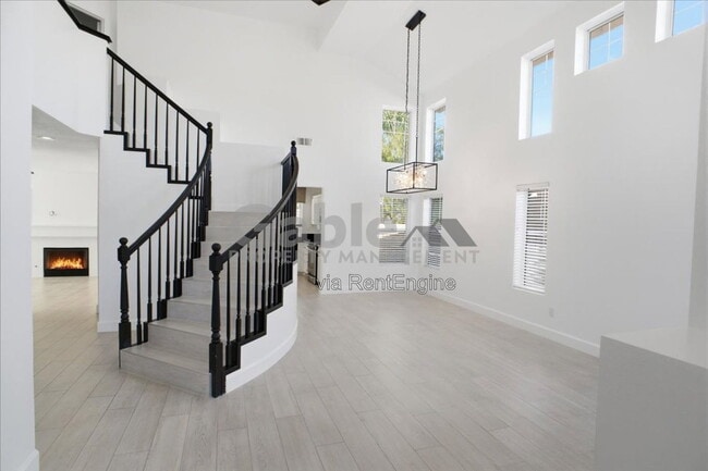 Photo - 28007 Cascade Rd