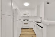 Kitchen - 22415 Del Valle St