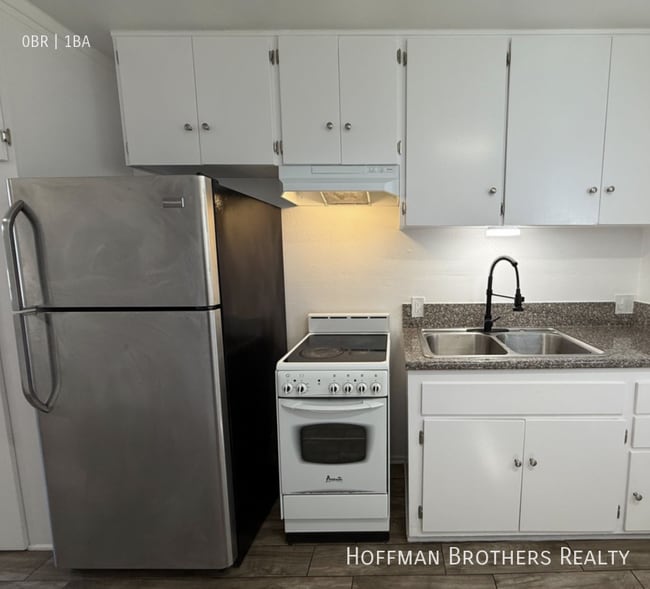 Photo - 15632 Leadwell St Unit 8