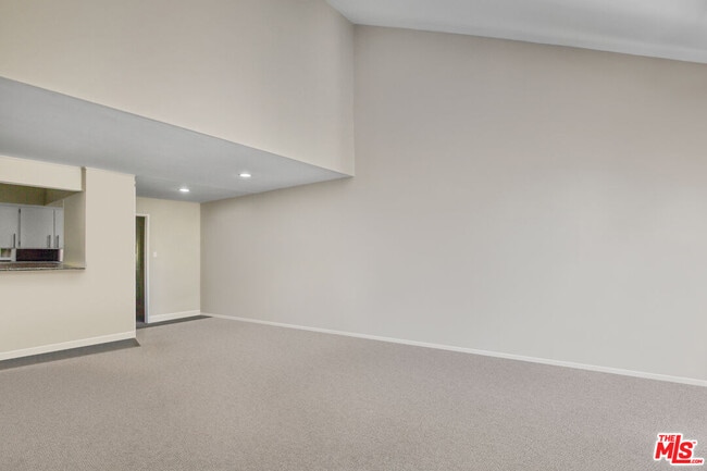 Building Photo - 23401 Park Sorrento Unit 30