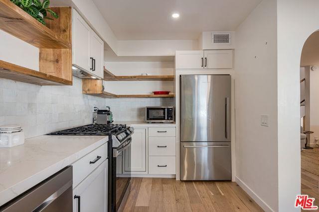 Photo - 5011 Showboat Pl