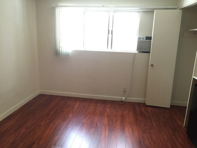 Photo - 530 Veteran Ave