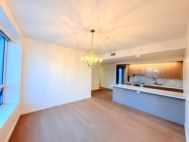 Photo - Very Unique Spacious Two Bedroom - Two bath luxury Condo with Views and Pool Unit 1404