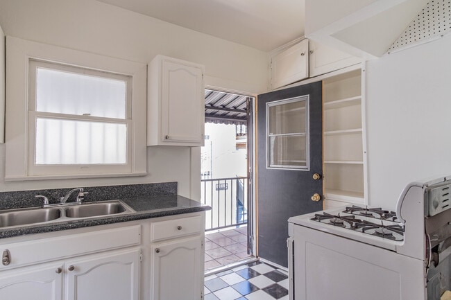 Photo - 612 Parkman Ave Unit 1/2