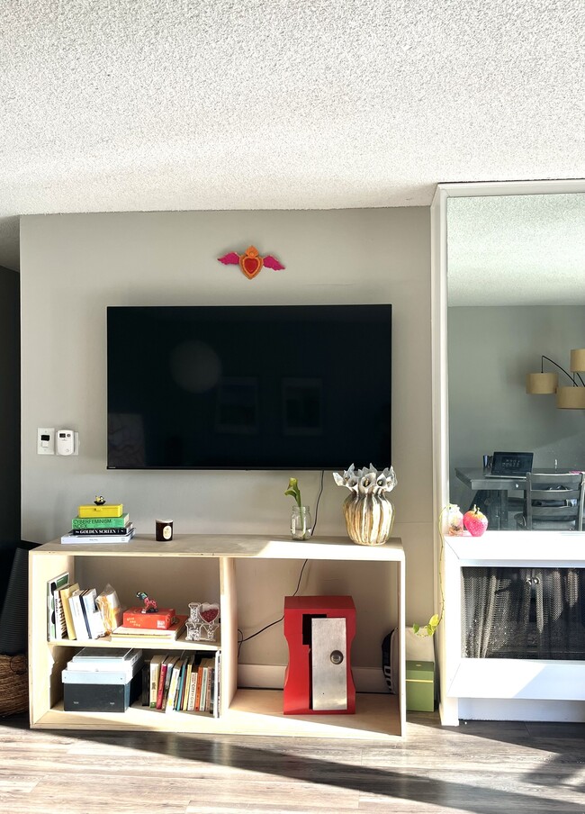 60 inch smart tv's included - 411 Kelton Ave Unit 1
