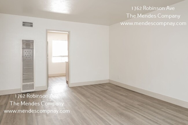 Photo - 1762 Robinson Ave