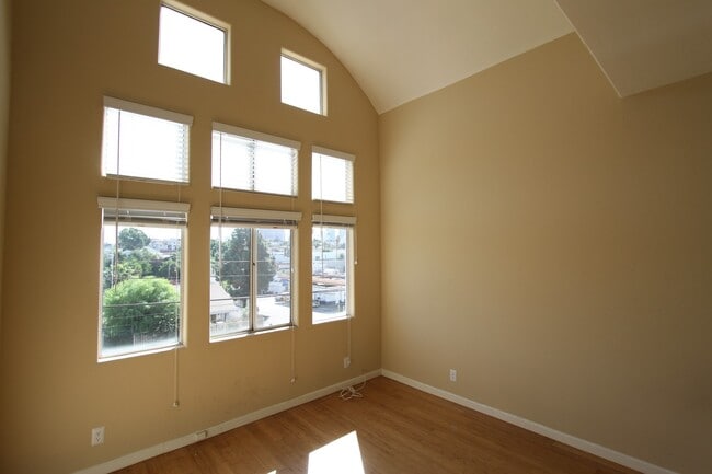 Photo - 425 N Alvarado St Unit 102