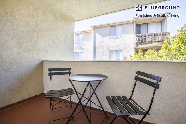 Photo - 219 S Barrington Ave Unit FL3-ID340