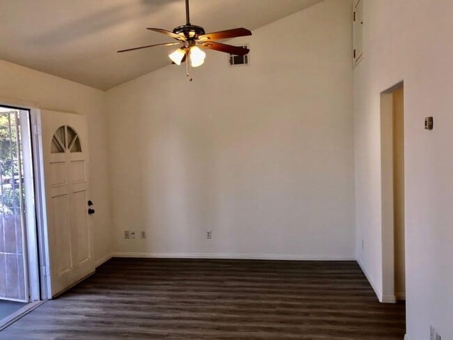 Photo - 2721-27 Nye St Unit 2721