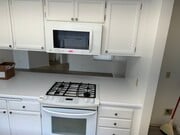 stove and microwave - 4184 Breezy Glen Dr
