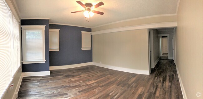 Building Photo - 943 Cedar Ave Rental