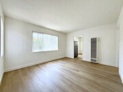 Photo - Remodeled Duplex in South O! Townhome