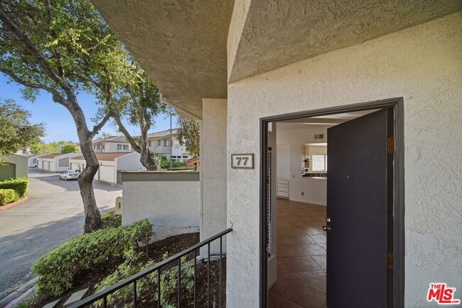 Photo - 77 Willowcrest Ln