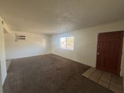 Photo - 701 E Oakland