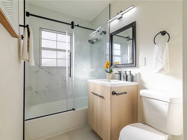 Photo - 917 AprillaAve