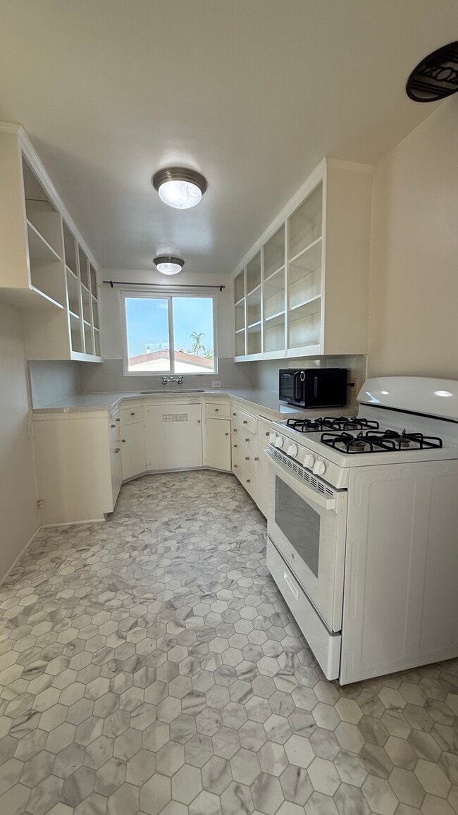 Photo - 4400 N Lakewood Blvd