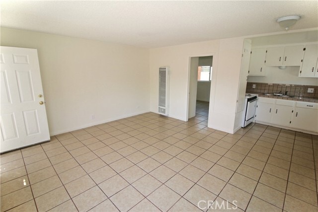 Building Photo - 14059 Foothill Blvd Unit 7