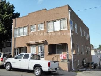 Photo - 980 W 19th St Apartment Unit na