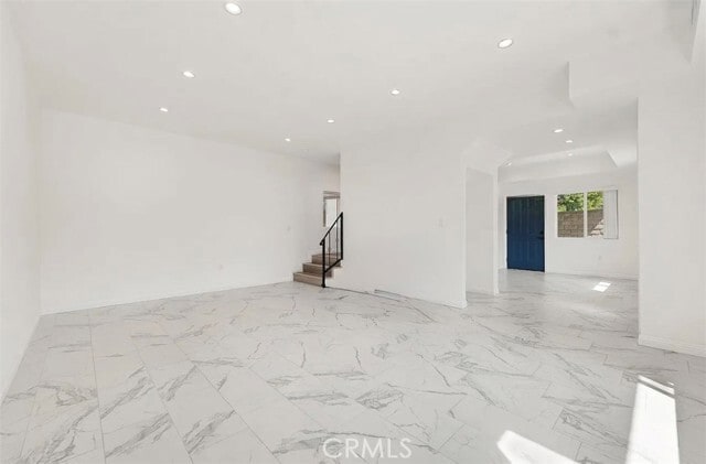 Photo - 19539 Tuba St