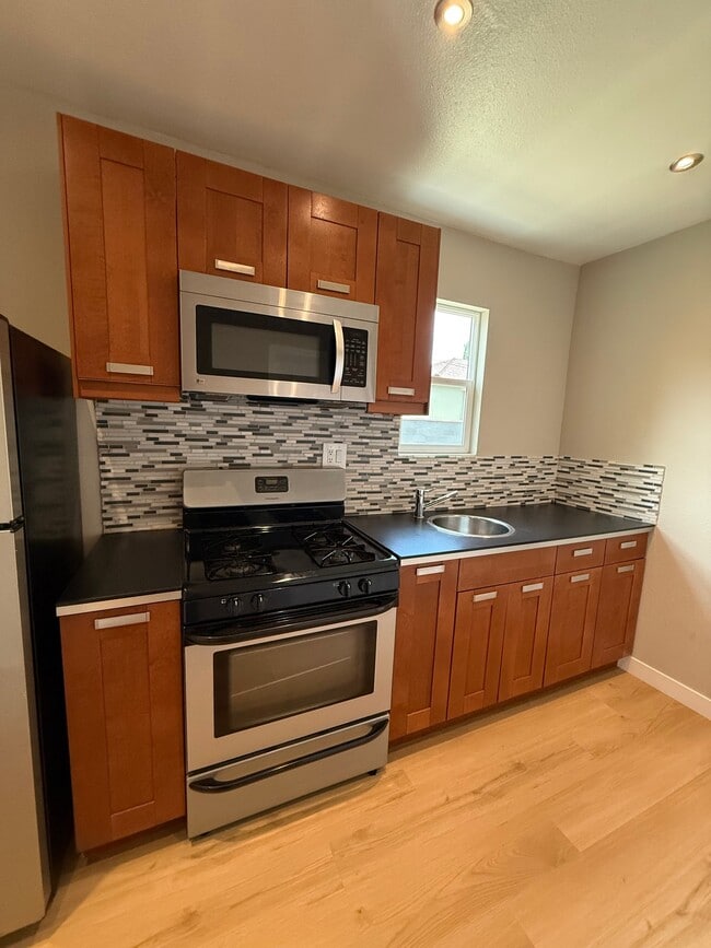 Photo - 815 N Sparks St