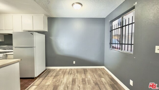 Photo - 837 S Ardmore Ave Unit 2