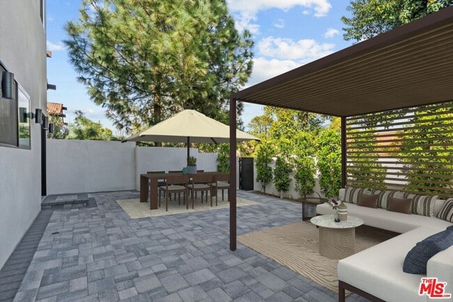 Photo - 6245 McLaren Ave