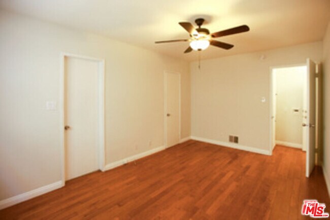 Photo - 1323 Ridgeley Dr Unit 2
