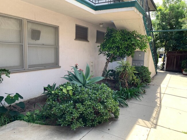 Photo - 3646 Vinton Ave Unit A