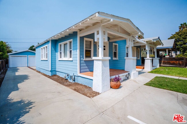 Photo - 1131 N Sierra Bonita Ave