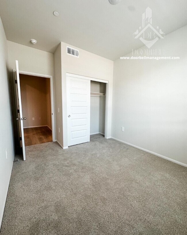 Photo - 2097 Mandarin Ln