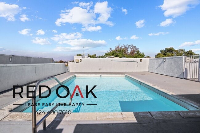 Photo - 8309 Cedros Ave Unit 105