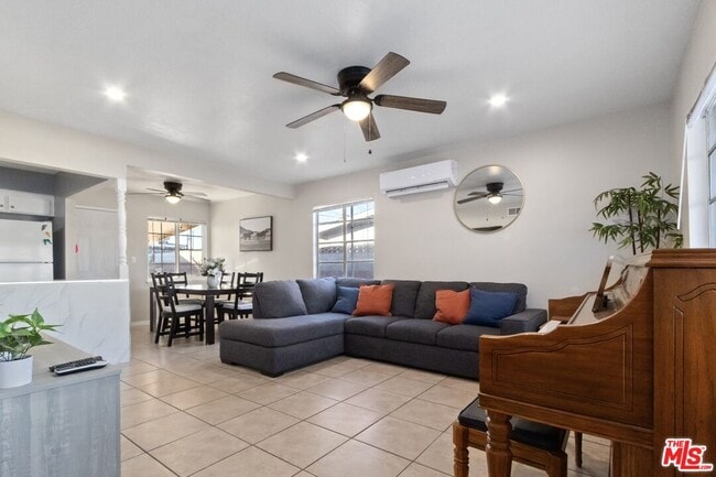 Building Photo - 38457 Sumac Ave