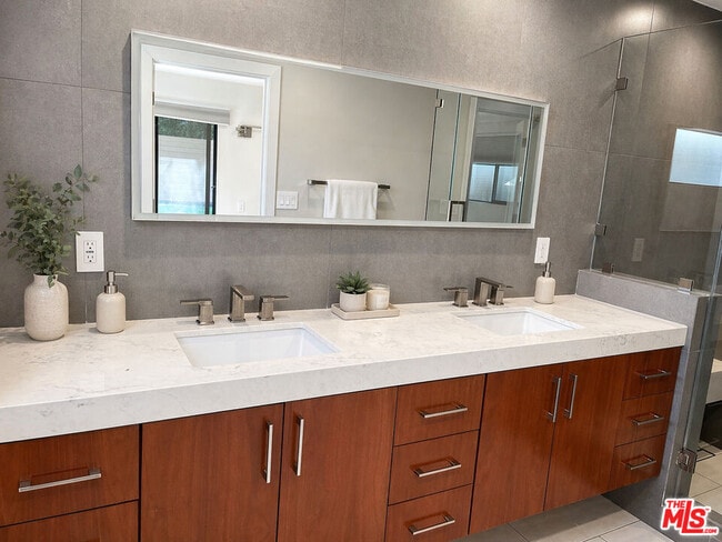 Photo - 6329 Jumilla Ave