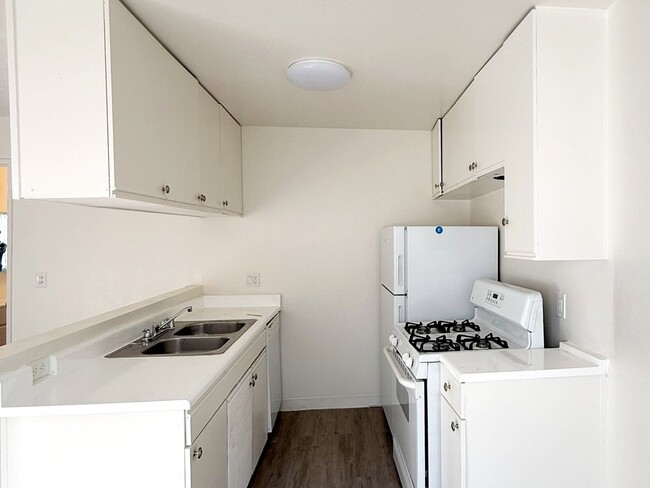 Photo - 4688 Huntington Dr S Unit 116