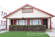 Photo - 824 N Ridgewood Pl