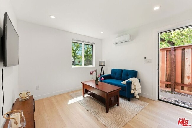 Photo - 7103 Hatillo Ave