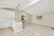 Photo - 905 N Holly St