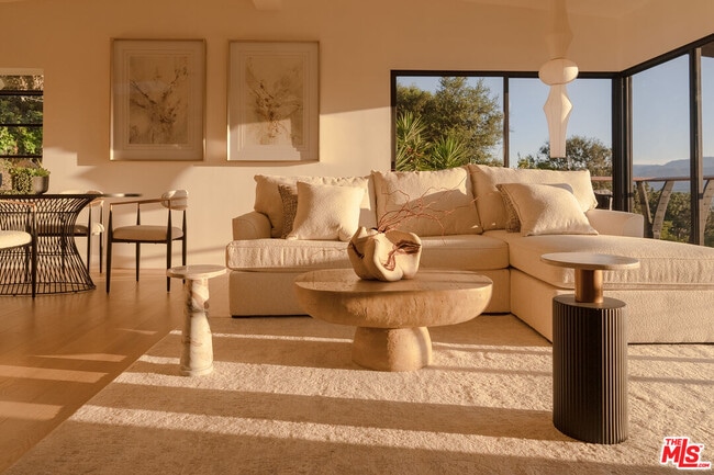 Building Photo - 7802 Torreyson Dr