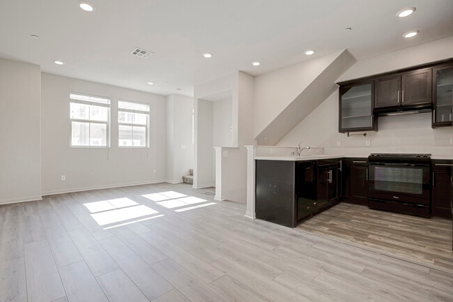 Photo - 14121 W Oak Ln