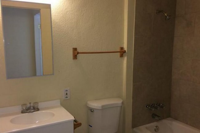 Photo - 443 E 84th St Unit 443