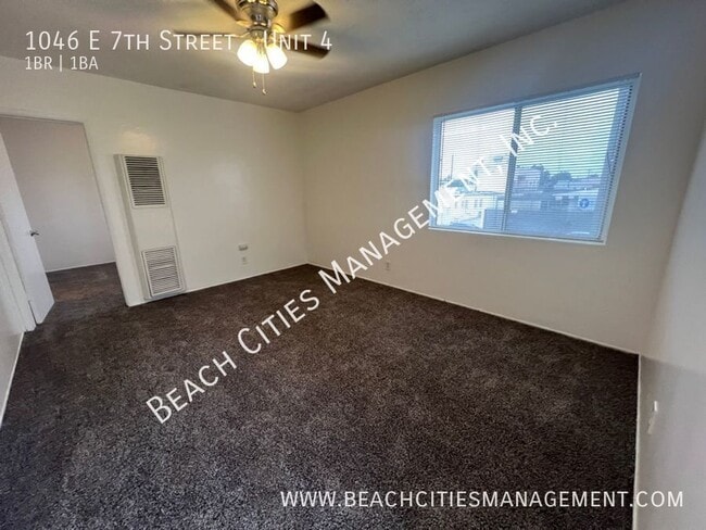 Photo - 1046 E 7th St Unit 4