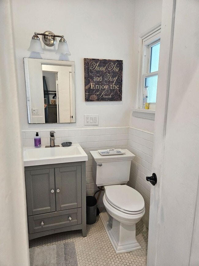 Photo - 540 Orange Ave Unit #3