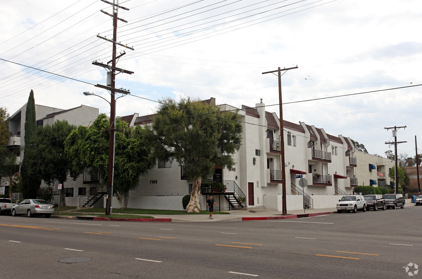 Photo - 7340 Haskell Ave