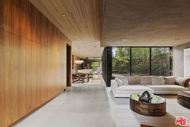 Photo - 634 Milwood Ave