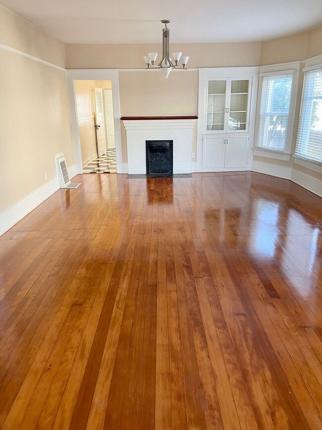 Photo - 3RD AVE. Unit #1