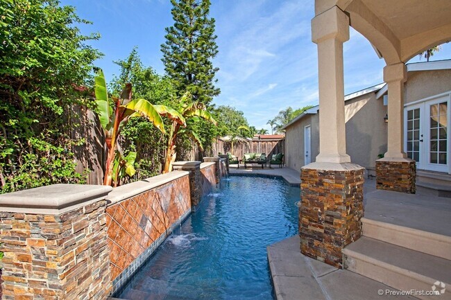 Building Photo - Upgraded Spanish Charmer in Talmadge Rental