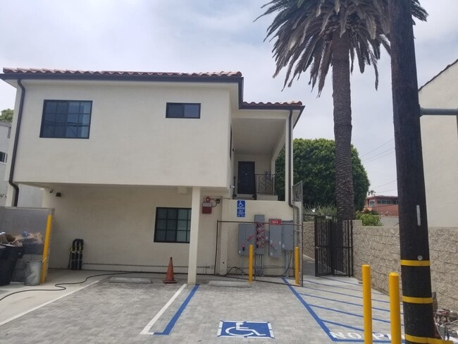 Building Photo - 1423 Franklin St Unit 3