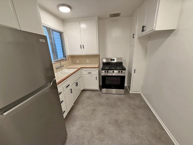 Photo - 1236 N Sweetzer Ave Unit 4