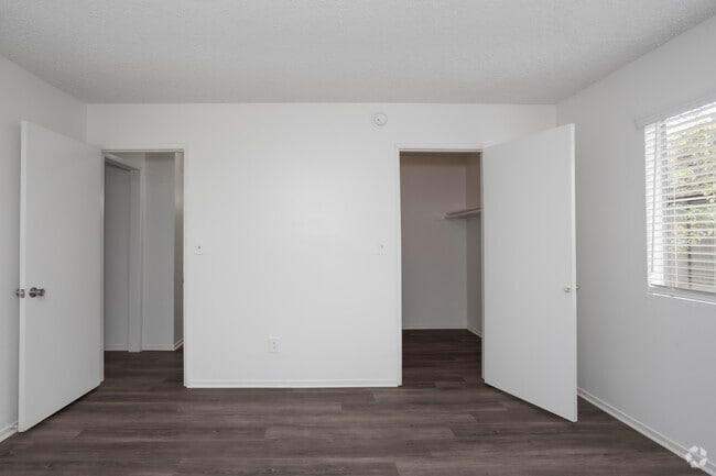 1BR - 1BA - 845SF - Bedroom - Orange Plaza