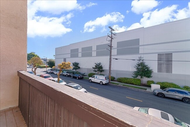 Photo - 719 N Eucalyptus Ave Unit 18A